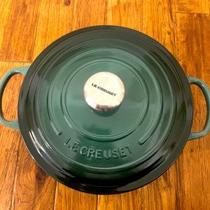 Le Creuset Cast Iron Round Dutch Oven 5 1/2 qt Artichaut Retails for $420